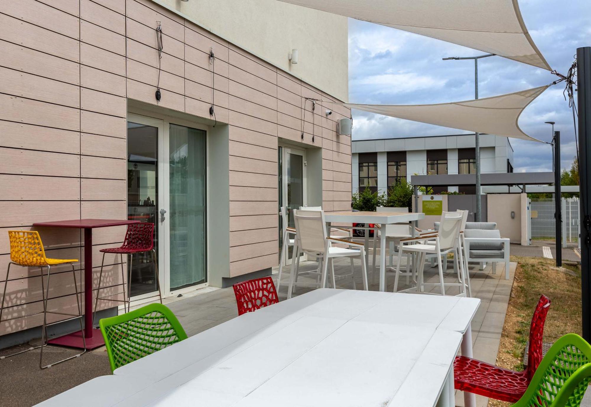 B&B Hotel Chartres Oceane Exterior photo