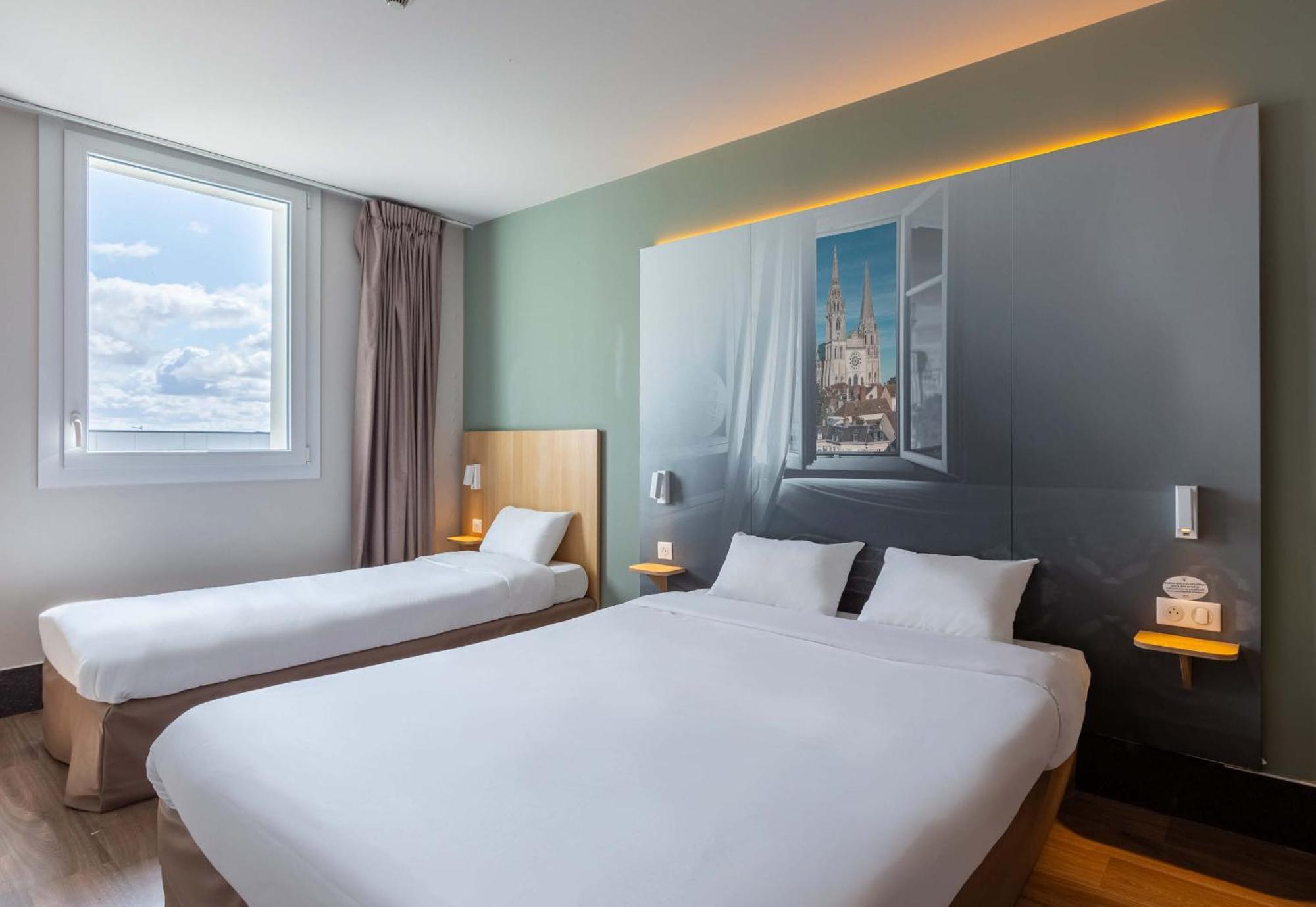 B&B Hotel Chartres Oceane Exterior photo